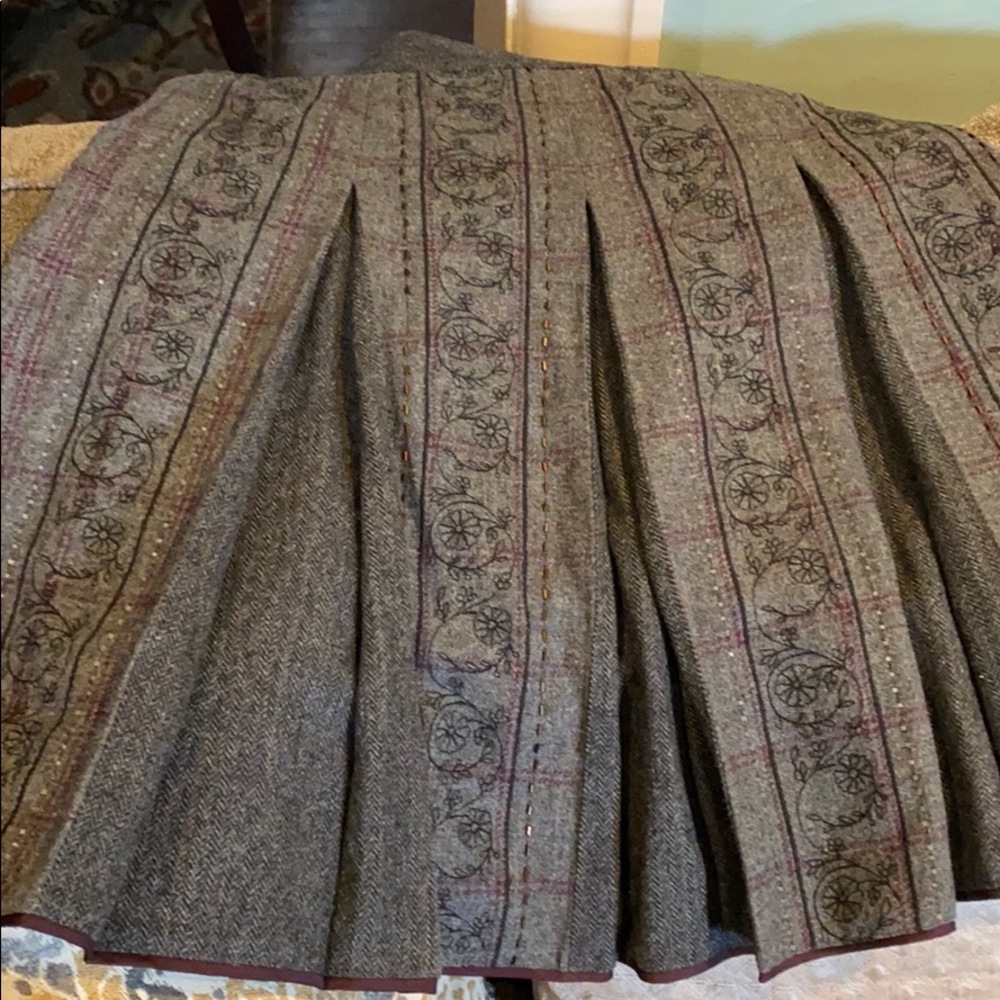 NEGOTIABLE A line dressy wool skirt